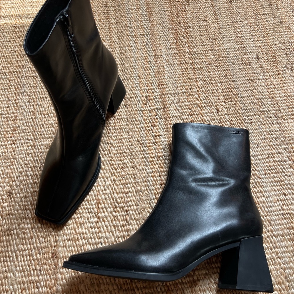Vagabond Hedda Black Leather Square-Toe Ankle Boots - Size 40
